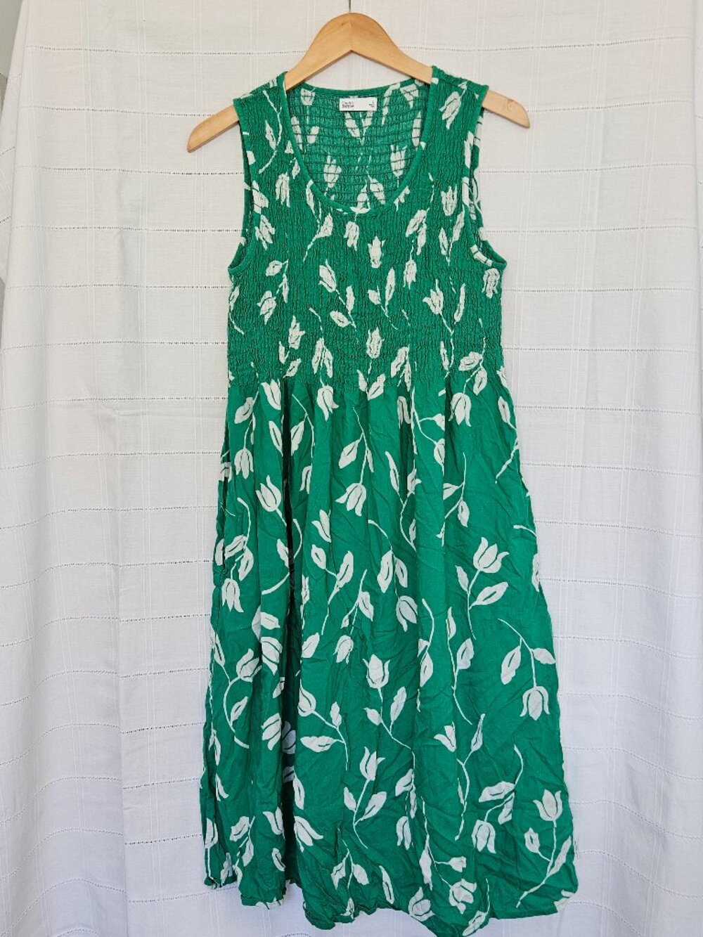Croft and Barrow Smocked Midi Dress Green Floral